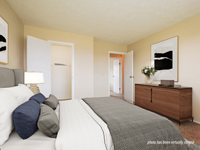 Omaha triplex for rent - Apartment bedroom with walk in closet