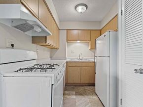 Davenport townhouse for rent - Kitchen