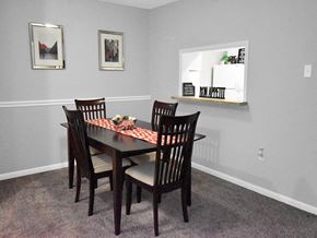 Little Rock apartment for rent - spacious dining area at vantage point apartments