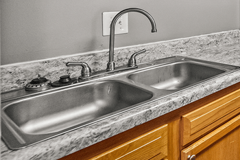 Stainless steel kitchen sink