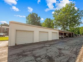 Niles apartment for rent - apartment community with garages