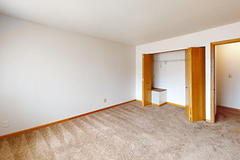 Large bedrooms and baths