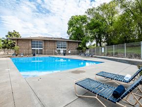 Omaha townhouse for rent - apartments with swimming pool