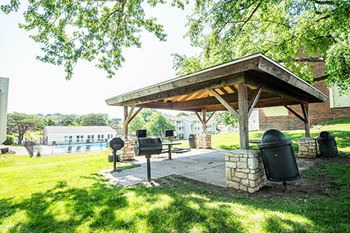 Bbq & covered picnic area