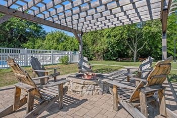 Outdoor firepit