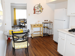 St. Louis apartment for rent - apartment kitchen with hardwood floor