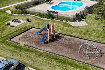 Playground & bbq/picnic area