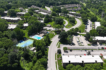 Easy access to freeways & shopping