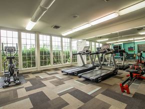 Ballwin townhouse for rent - the gym at apartment complex