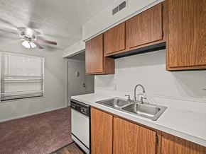 Columbus apartment for rent - Kitchen and Dining Area in apartment