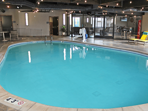 Minot apartment for rent - a large indoor swimming pool at apartment complex