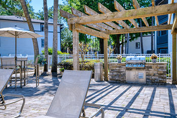 Bbq grill pavilion