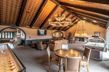 Air hockey table