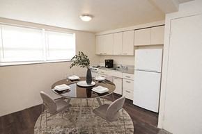 Sioux City apartment for rent - kitchen and dining room area in an apartment