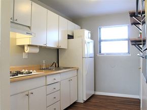 Hazelwood apartment for rent - apartment with kitchen appliances