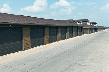 Garage stalls for rent