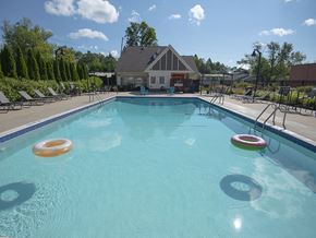 Kalamazoo apartment for rent - Arcadian grove apartments swimming pool