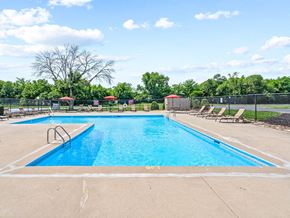 Grandview apartment for rent - saltwater swimming pool at apartment community