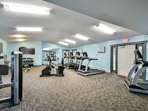 Madison townhouse for rent - fitness center at River's Edge apartments
