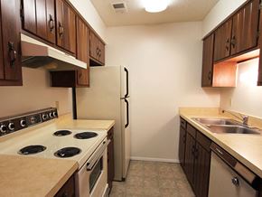 Evansville apartment for rent - Apartment kitchen with oven and refrigerator