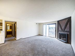 Middletown apartment for rent - Living room with attached balcony