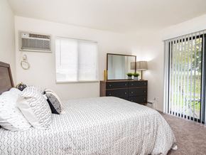 Grand Rapids apartment for rent - bedrooms with lots of natural light