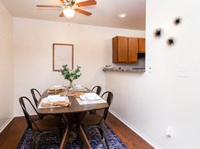 Grand Rapids apartment for rent - dining area at Forest Pointe Apartments