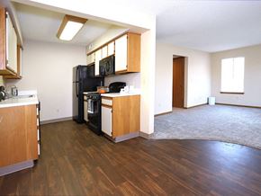 Wichita townhouse for rent - Great Connected Living and Dining Area