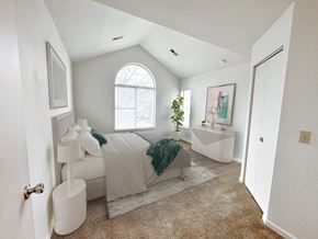 Kalamazoo apartment for rent - a bedroom with a bed and a bathtub