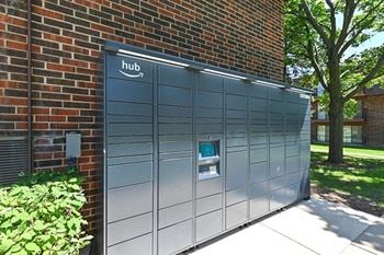 Amazon hub locker