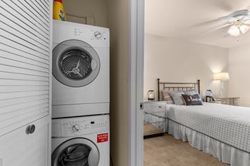 Stackable washers/dryers