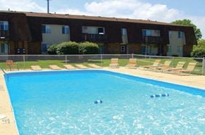 Sandusky apartment for rent - swimming pool at Lake Point apartments