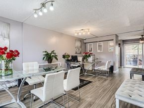 Aurora townhouse for rent - visit with our leasing staff to learn more about meadow lark apartments
