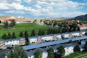 Beautiful landscaping and parks nearby