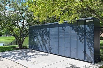 Amazon hub locker