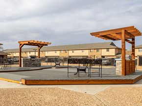 Lubbock apartment for rent - barbecue area at apartment complex