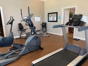 Amarillo apartment for rent - a gym with treadmills and other exercise equipment