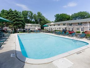 Grand Ledge townhouse for rent - swimming pool at Pinehurst apartments in grand ledge, MI