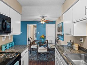 Kansas City apartment for rent - Apartment Kitchen with appliances