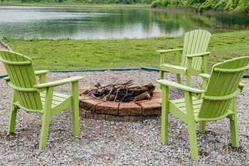 Community lakeside firepit