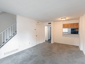 St. Louis townhouse for rent - living room at Victorian Village Townhomes