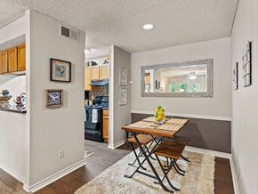 Kansas City apartment for rent - dining area near kitchen