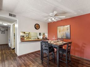 Lenexa apartment for rent - apartment dining room