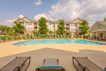 Resort style swimming pool at hawthorne at the meadows