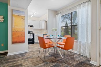Dining room at hawthorne at oak ridge in greensboro, nc