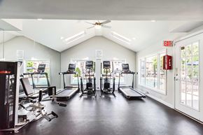 Nashville apartment for rent - the gym at the preserve apartments