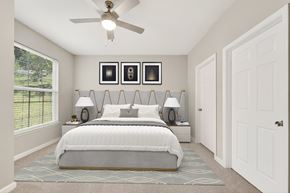 Greensboro apartment for rent - Nine-Foot Ceilings with Ceiling Fans in Bedrooms and Living Room