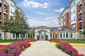 Oakbrook Terrace apartment for rent - Front Entry
