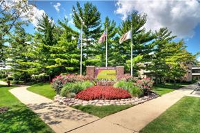 Schaumburg apartment for rent - Monument at Fieldpointe of Schaumburg, Schaumburg