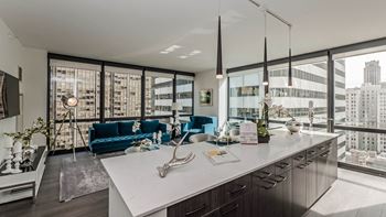 Expansive windows